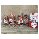 5- Annalee doll Valentines mice  5 inch