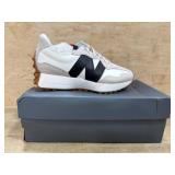 Womenï¿½s Sneakers with Box, Size 8.5