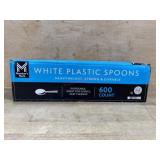 Disposable White Plastic Spoons