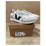 Casual Athletic Shoes with Original Box