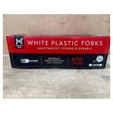 600 White Plastic Forks