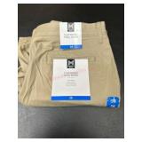 Flat Front Twill Shorts in Size 38