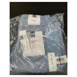 Light Wash Straight Jeans in Size 4