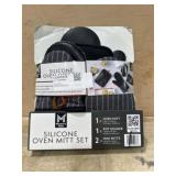 Silicone Oven Mitt Set with Pot Holder