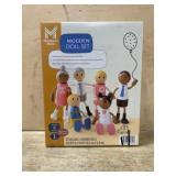 Wooden Doll Set With 6 Figures