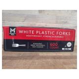 Disposable White Plastic Forks, 600 Count