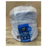 Package of 204 Ultra Dinner Paper Plates