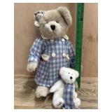 Momma and baby platinum edition Boyds Bears in