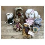 6 Various size Boyds bears