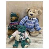 3 Boyds Bears all dressed in sweaters