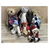 Flat of 7 various size Boyds Bears  Baseball