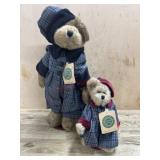 Traveling Boyds Bears momma and baby on stands in