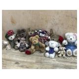9- Small Boyds Bears Cat and bears  Angel bear