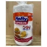 Hefty Supreme 3-Compartment Dinner Plates, 200 Cou