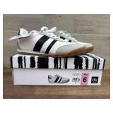 DV Women's Sneakers, Size 6, Black and White