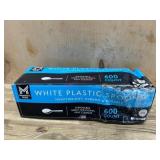 600 White Plastic Spoons