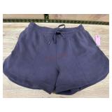 Ladies small dolphin hem shorts