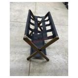 Travel luggage rack