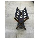 Travel luggage rack