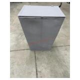 Mesh plastic hamper