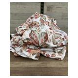 4 table cloths