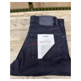 Ladies size 28 cotton:on loose straight jeans