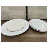 4 glass serving plates