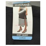 Black and White Large Knit Skirt
