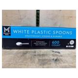 600 Heavyweight White Plastic Spoons