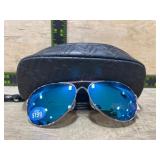 Oakley Metal Frame Aviator Sunglasses with Case