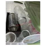 40qt tote w/ mason jars