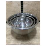 3 stainless steel bowls