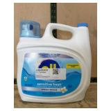 Sensitive Fresh Liquid Laundry Detergent, Spring B