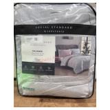 Full/Queen Comforter Set in Gray