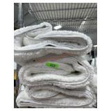 3- 24x60 white bath mats