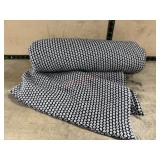 Black and white throw blanket