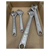 Flat of 4 adjustable wrenches