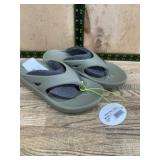 Foam Slide Sandals in Gray and Green