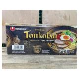 Nongshim Premium Tonkotsu Ramen With Kuromayu
