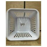 White Plastic Laundry Basket, 1.5 Bushel