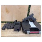 Glock 17 Gen 4 9mm Semi-Auto Pistol With 6 Mags