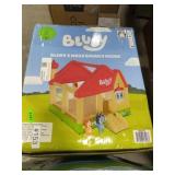 Blueyï¿½s Mega Bouncy House Playset