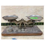 Mechanical Balance Scale with Weights Set