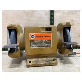 Black & Decker 5' Bench Grinder Cat No 7901