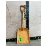 Metal Sand Pail Shovel, Yellow Handle