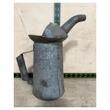 Galvanized Metal Liquid Measuring Oil Can