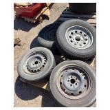 4 Steel Wheels with Mixed Tires
