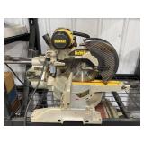 DeWalt DW717 10' Sliding Compound Miter Saw