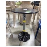Room Essentials Pedestal Accent Table, Metal