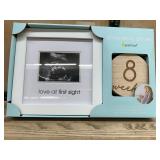 Pearhead Pregnancy Gift Set Frame & Props
